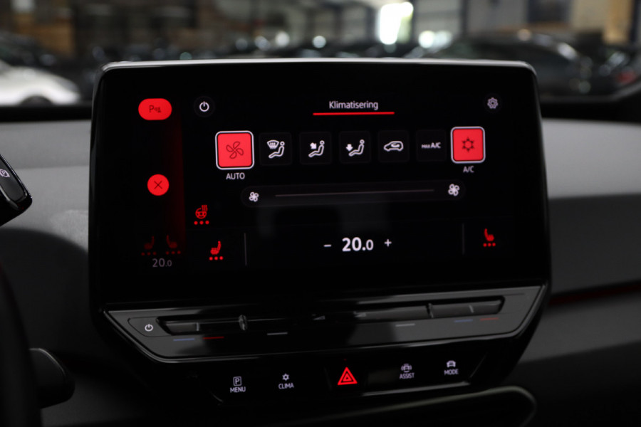 Volkswagen ID.3 204 PK Life 58 kWh, Stoelverwarming, Stuurverwarming, Adap. Cruise Control