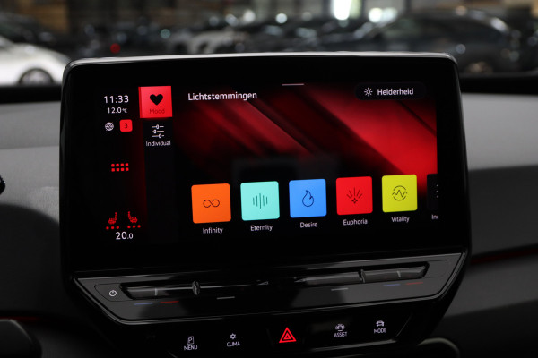Volkswagen ID.3 204 PK Life 58 kWh, Stoelverwarming, Stuurverwarming, Adap. Cruise Control