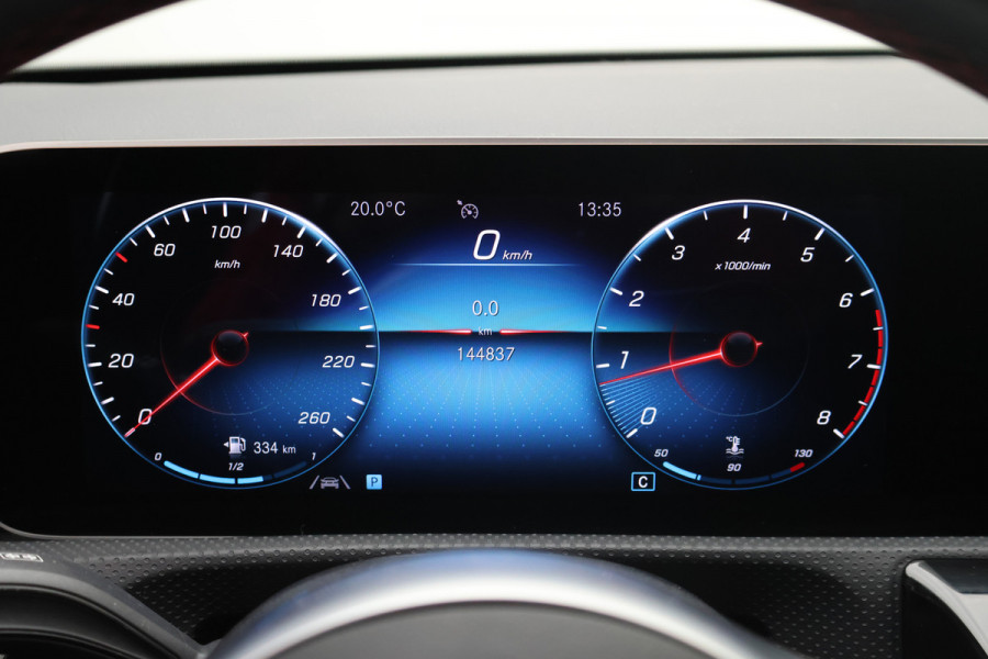 Mercedes-Benz A-Klasse 160 Business Solution AMG Camera, Apple Carplay, LED, Stoelverwarming, PDC, 18"