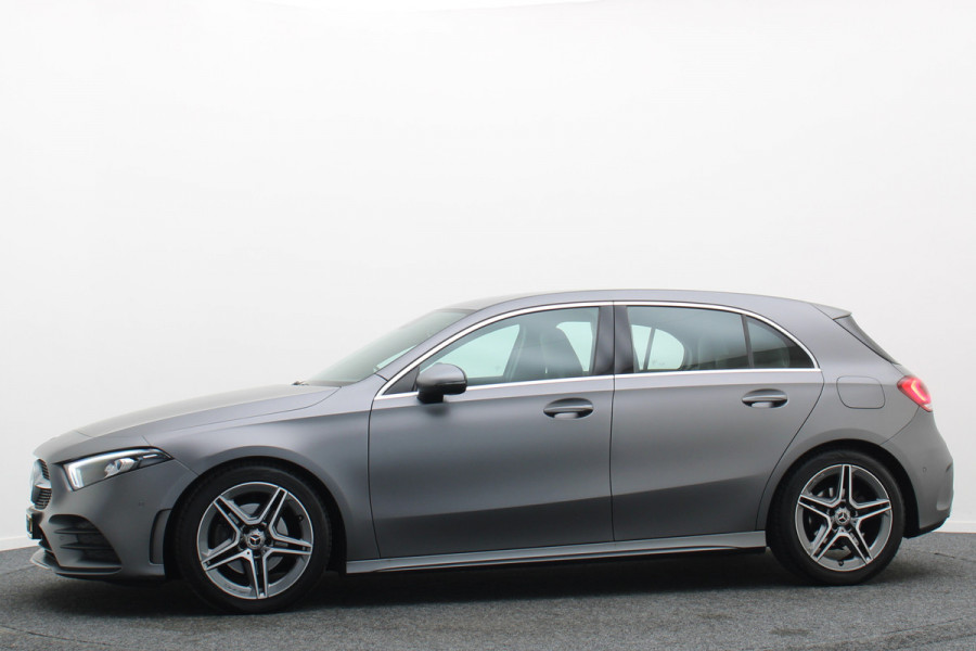 Mercedes-Benz A-Klasse 160 Business Solution AMG Camera, Apple Carplay, LED, Stoelverwarming, PDC, 18"