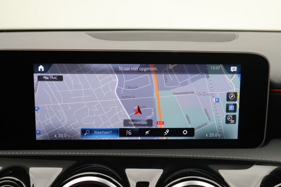 Mercedes-Benz A-Klasse 160 Business Solution AMG Camera, Apple Carplay, LED, Stoelverwarming, PDC, 18"