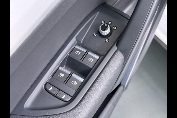 Audi Q5 55 TFSI e quattro Competition 32.000KM! |PANO| ELEKTRISCHE TREKHAAK| ELEK. ACHTERKLEP |MASSAGE| ADAPTIVE CRUISE| CAMERA| NET ONDERHOUD GEHAD RIJKLAAR INCL. 12 MND BOVAG GARANTIE| SFEERVERLICHTING