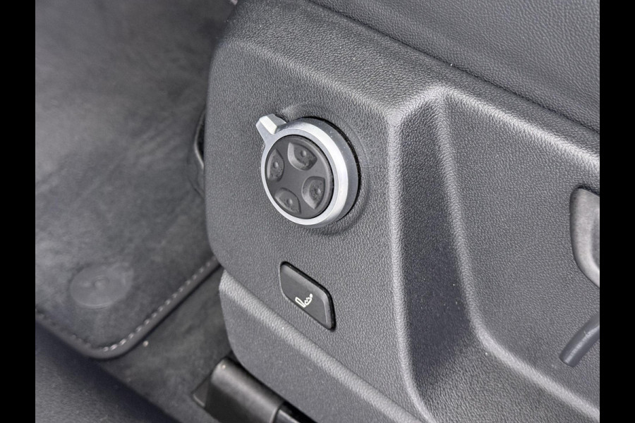 Audi Q5 55 TFSI e quattro Competition 32.000KM! |PANO| ELEKTRISCHE TREKHAAK| ELEK. ACHTERKLEP |MASSAGE| ADAPTIVE CRUISE| CAMERA| NET ONDERHOUD GEHAD RIJKLAAR INCL. 12 MND BOVAG GARANTIE| SFEERVERLICHTING