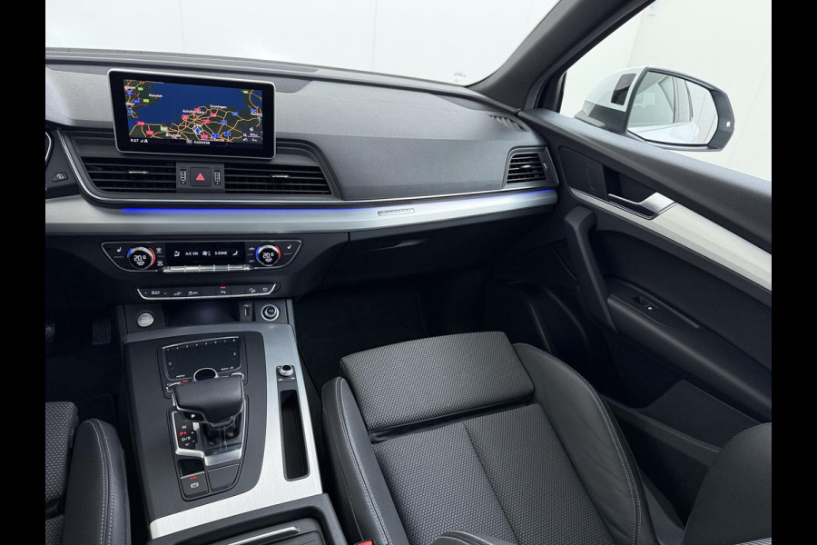 Audi Q5 55 TFSI e quattro Competition 32.000KM! |PANO| ELEKTRISCHE TREKHAAK| ELEK. ACHTERKLEP |MASSAGE| ADAPTIVE CRUISE| CAMERA| NET ONDERHOUD GEHAD RIJKLAAR INCL. 12 MND BOVAG GARANTIE| SFEERVERLICHTING