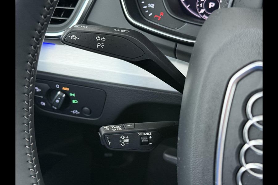 Audi Q5 55 TFSI e quattro Competition 32.000KM! |PANO| ELEKTRISCHE TREKHAAK| ELEK. ACHTERKLEP |MASSAGE| ADAPTIVE CRUISE| CAMERA| NET ONDERHOUD GEHAD RIJKLAAR INCL. 12 MND BOVAG GARANTIE| SFEERVERLICHTING