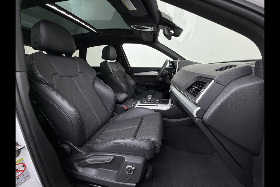 Audi Q5 55 TFSI e quattro Competition 32.000KM! |PANO| ELEKTRISCHE TREKHAAK| ELEK. ACHTERKLEP |MASSAGE| ADAPTIVE CRUISE| CAMERA| NET ONDERHOUD GEHAD RIJKLAAR INCL. 12 MND BOVAG GARANTIE| SFEERVERLICHTING