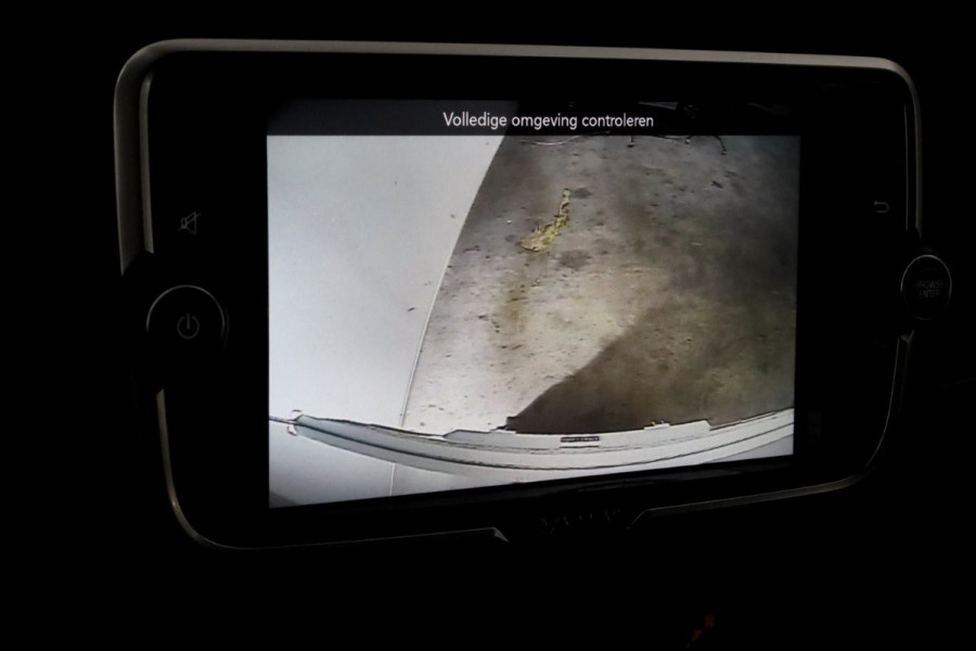 Iveco Daily 35S14 136pk HiMatic Automaat Bakwagen met laadklep en zijdeur H235cm 03-2022