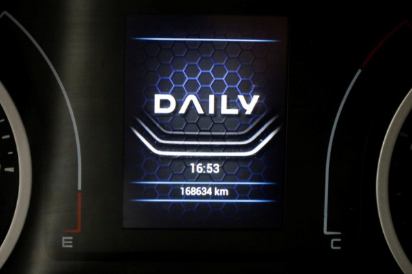 Iveco Daily 35S14 136pk HiMatic Automaat Bakwagen met laadklep en zijdeur H235cm 03-2022