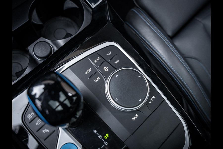 BMW iX3 High Executive 80 kWh M-Sport l NAP l Pano l HUD l 360cam l Trekhaak