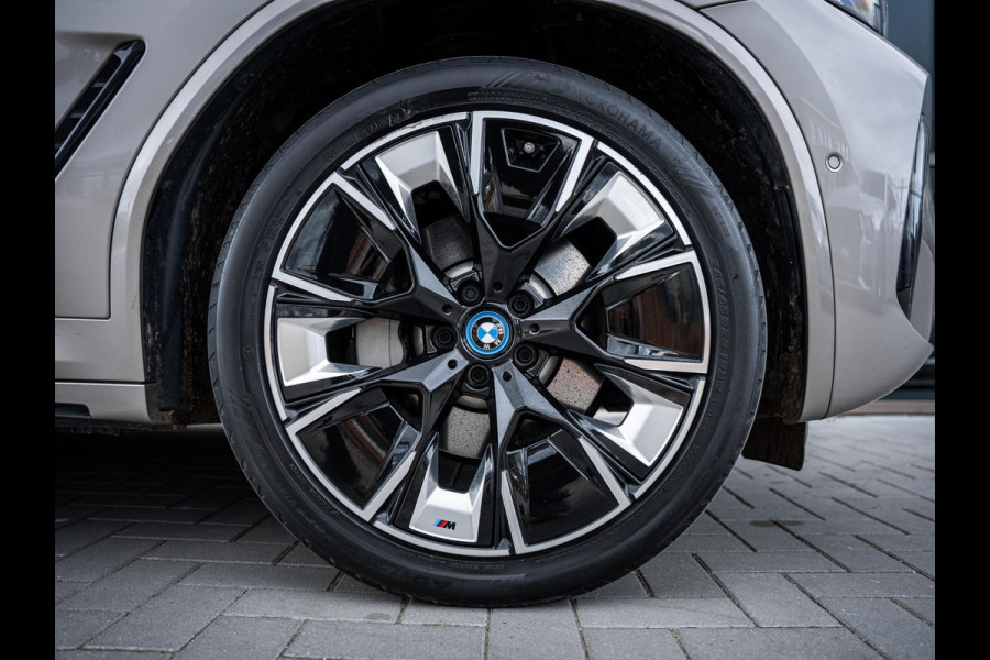 BMW iX3 High Executive 80 kWh M-Sport l NAP l Pano l HUD l 360cam l Trekhaak