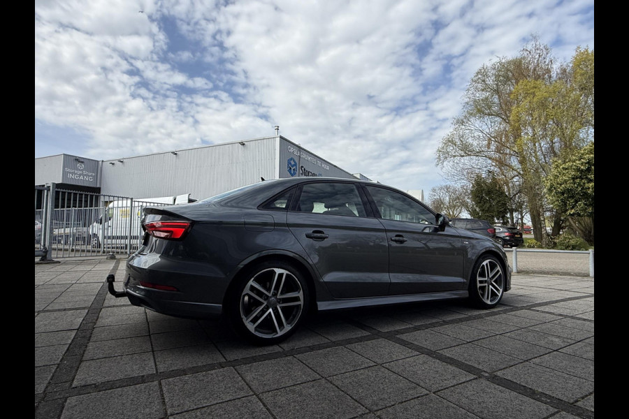Audi A3 Limousine 30 TFSI S-Line | Trekhaak | Virtual | Navi |
