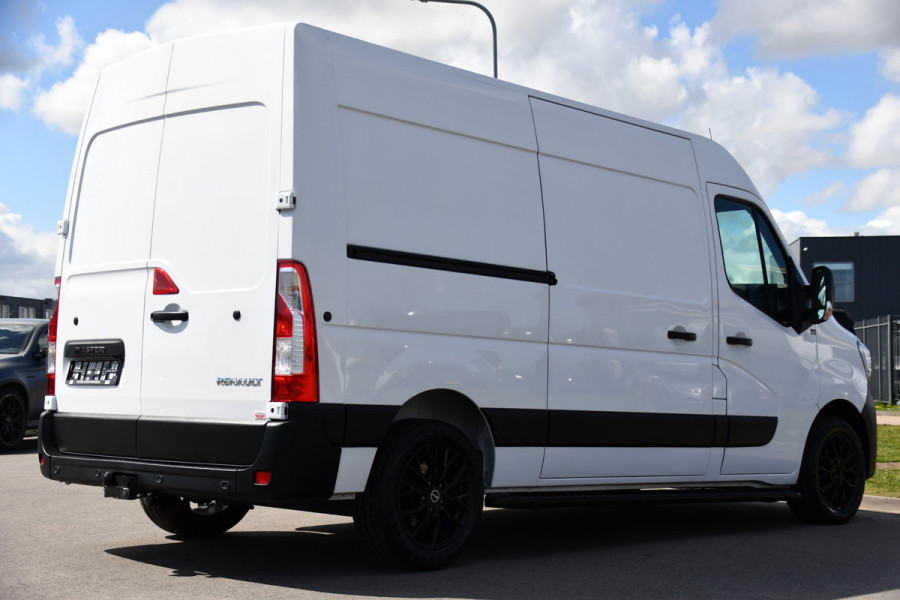 Renault Master T35 2.3 dCi 150 L2H2 PB Edition Camera, Cruise, Carplay, LED, Trekhaak, Automaat, 150pk, Sensoren, NAVI, Uniek!