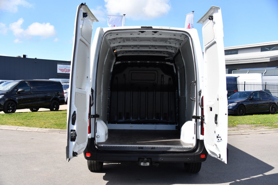 Renault Master T35 2.3 dCi 150 L2H2 PB Edition Camera, Cruise, Carplay, LED, Trekhaak, Automaat, 150pk, Sensoren, NAVI, Uniek!