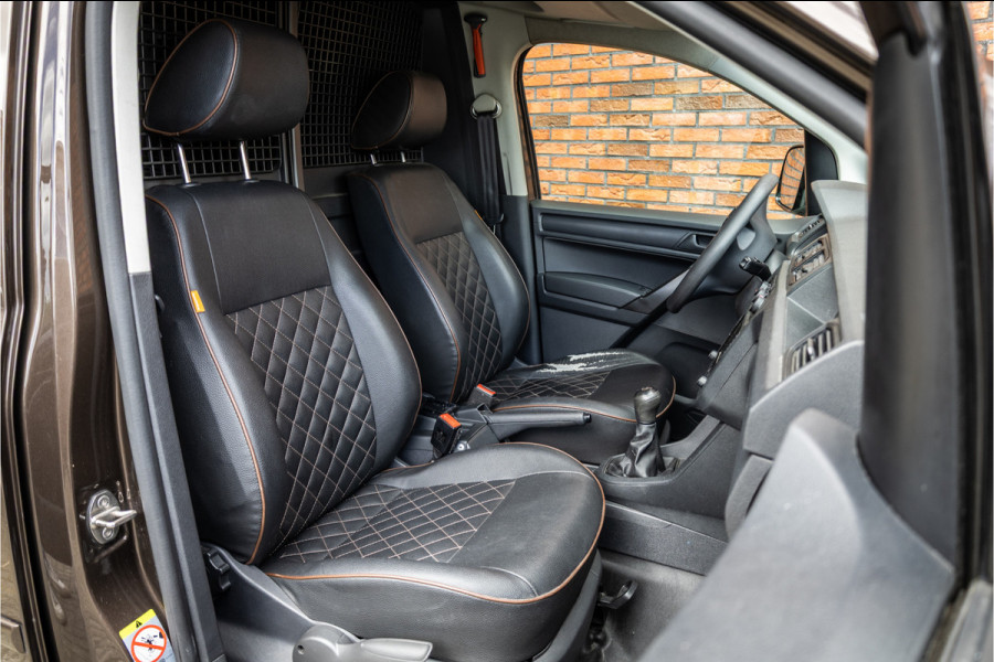Volkswagen Caddy 2.0 TDI 185 PK | CARPLAY | LEDEREN BEKLEDING | GTI VELGEN | AIRCO | ELEK RAMEN | NAP LOGISCH | NIEUWE APK | NAP LOGISCH | EURO 6 | BPM VRIJ