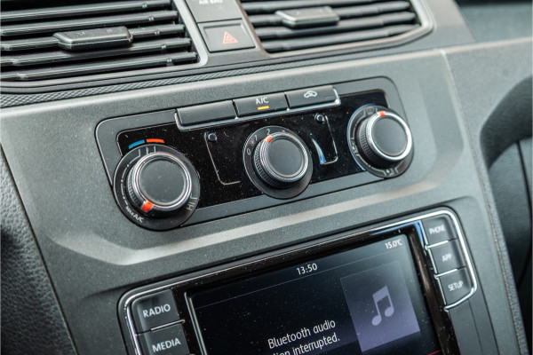 Volkswagen Caddy 2.0 TDI 185 PK | CARPLAY | LEDEREN BEKLEDING | GTI VELGEN | AIRCO | ELEK RAMEN | NAP LOGISCH | NIEUWE APK | NAP LOGISCH | EURO 6 | BPM VRIJ