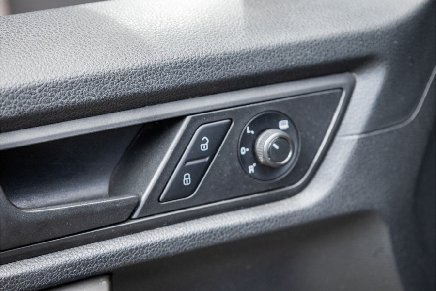 Volkswagen Caddy 2.0 TDI 185 PK | CARPLAY | LEDEREN BEKLEDING | GTI VELGEN | AIRCO | ELEK RAMEN | NAP LOGISCH | NIEUWE APK | NAP LOGISCH | EURO 6 | BPM VRIJ