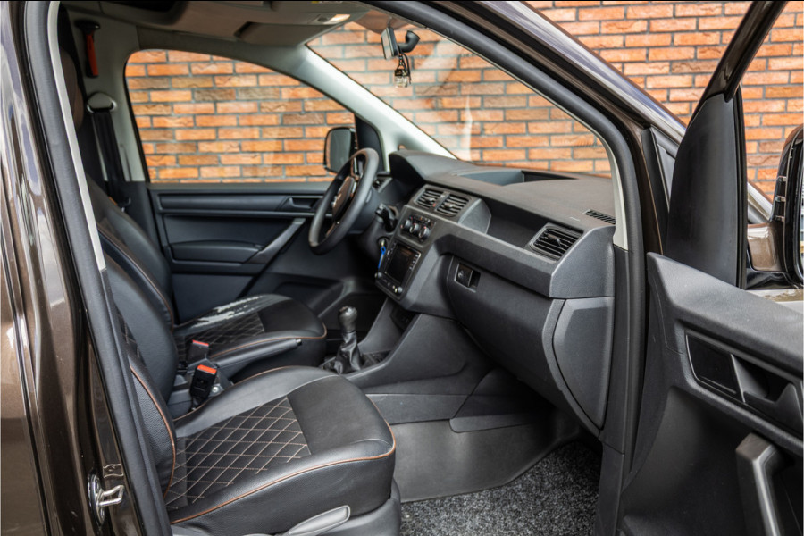 Volkswagen Caddy 2.0 TDI 185 PK | CARPLAY | LEDEREN BEKLEDING | GTI VELGEN | AIRCO | ELEK RAMEN | NAP LOGISCH | NIEUWE APK | NAP LOGISCH | EURO 6 | BPM VRIJ