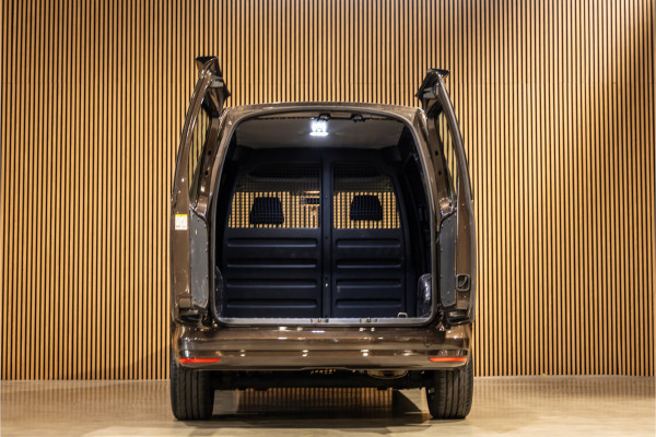 Volkswagen Caddy 2.0 TDI 185 PK | CARPLAY | LEDEREN BEKLEDING | GTI VELGEN | AIRCO | ELEK RAMEN | NAP LOGISCH | NIEUWE APK | NAP LOGISCH | EURO 6 | BPM VRIJ