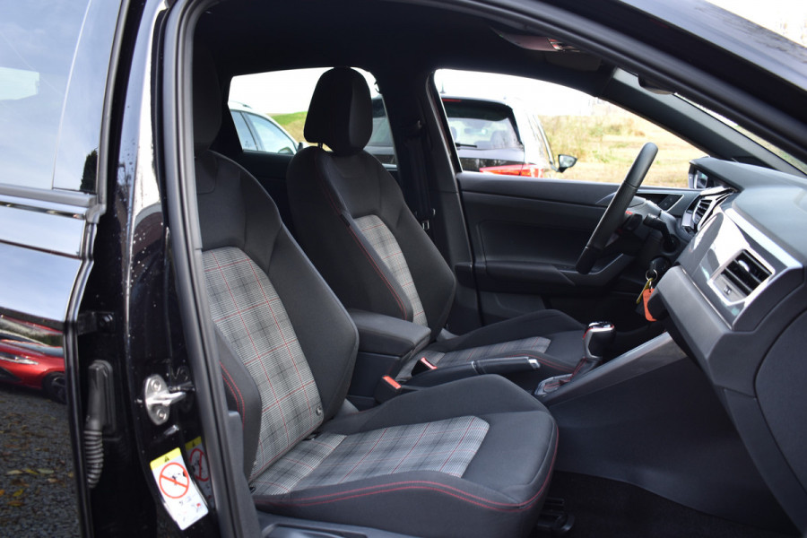 Volkswagen Polo 2.0 TSI GTI TSI 210PK DSG GTI-SPORT IQ-LIGHT/PDC/CARPLAY  ***