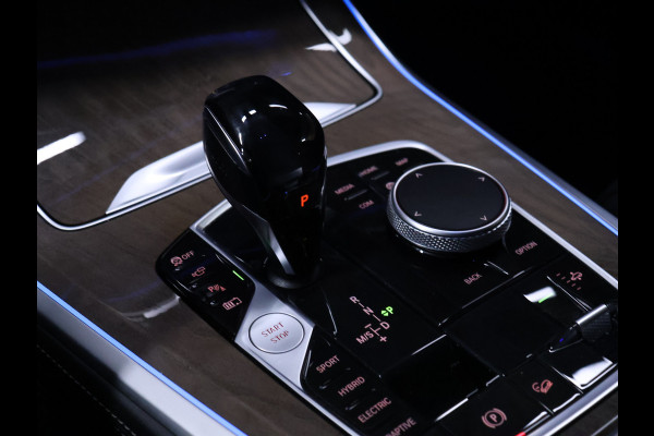 BMW X5 xDrive45e M Sport [LUCHTVERING, HARMAN/KARDON, APPLE CARPLAY, ANDROID, MEMORY SEATS, 360 CAMERA, STOELVERWARMING, INDIVIDUAL LEDER, SPORTSTUUR, ADAPTIVE CRUISE, CLIMATE, NIEUWSTAAT]
