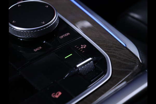 BMW X5 xDrive45e M Sport [LUCHTVERING, HARMAN/KARDON, APPLE CARPLAY, ANDROID, MEMORY SEATS, 360 CAMERA, STOELVERWARMING, INDIVIDUAL LEDER, SPORTSTUUR, ADAPTIVE CRUISE, CLIMATE, NIEUWSTAAT]