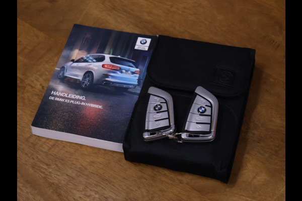 BMW X5 xDrive45e M Sport [LUCHTVERING, HARMAN/KARDON, APPLE CARPLAY, ANDROID, MEMORY SEATS, 360 CAMERA, STOELVERWARMING, INDIVIDUAL LEDER, SPORTSTUUR, ADAPTIVE CRUISE, CLIMATE, NIEUWSTAAT]