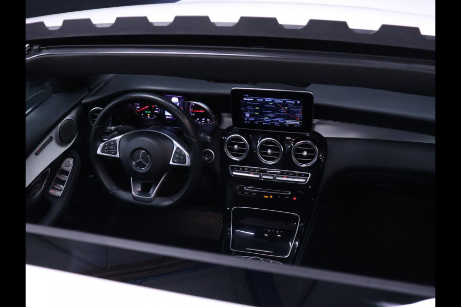 Mercedes-Benz GLC Coupé 250 4MATIC Premium Plus AMG Line [SCHUIFKANTELDAK, TREKHAAK UITKLAPBAAR, BURMESTER, ELEKTRISCH VERSTELBARE STOELEN, SPORTSTUUR, SPORTSTOELEN, STOELVERWARMING, CAMERA, ADAPTIVE CRUISE, BLUETOOTH, CLIMATE, NIEUWSTAAT]
