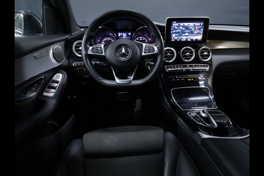 Mercedes-Benz GLC Coupé 250 4MATIC Premium Plus AMG Line [SCHUIFKANTELDAK, TREKHAAK UITKLAPBAAR, BURMESTER, ELEKTRISCH VERSTELBARE STOELEN, SPORTSTUUR, SPORTSTOELEN, STOELVERWARMING, CAMERA, ADAPTIVE CRUISE, BLUETOOTH, CLIMATE, NIEUWSTAAT]