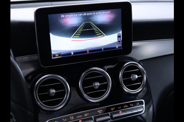 Mercedes-Benz GLC Coupé 250 4MATIC Premium Plus AMG Line [SCHUIFKANTELDAK, TREKHAAK UITKLAPBAAR, BURMESTER, ELEKTRISCH VERSTELBARE STOELEN, SPORTSTUUR, SPORTSTOELEN, STOELVERWARMING, CAMERA, ADAPTIVE CRUISE, BLUETOOTH, CLIMATE, NIEUWSTAAT]