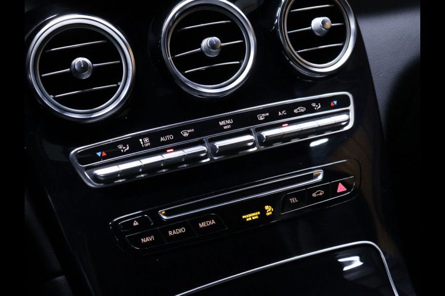 Mercedes-Benz GLC Coupé 250 4MATIC Premium Plus AMG Line [SCHUIFKANTELDAK, TREKHAAK UITKLAPBAAR, BURMESTER, ELEKTRISCH VERSTELBARE STOELEN, SPORTSTUUR, SPORTSTOELEN, STOELVERWARMING, CAMERA, ADAPTIVE CRUISE, BLUETOOTH, CLIMATE, NIEUWSTAAT]