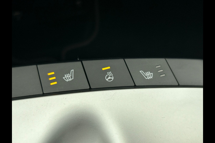 Kia Ev6 Air 58 kWh | Origineel NL | 1e Eigenaar | Trekhaak |Stoel/Stuur Verwarming | Adaptieve Cruise/Control | Camera | Carplay |