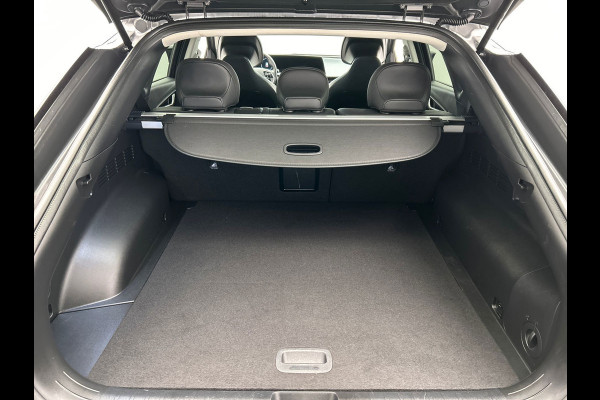 Kia Ev6 Air 58 kWh | Origineel NL | 1e Eigenaar | Trekhaak |Stoel/Stuur Verwarming | Adaptieve Cruise/Control | Camera | Carplay |