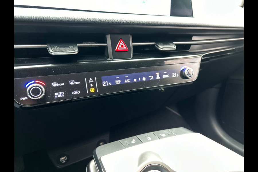Kia Ev6 Air 58 kWh | Origineel NL | 1e Eigenaar | Trekhaak |Stoel/Stuur Verwarming | Adaptieve Cruise/Control | Camera | Carplay |