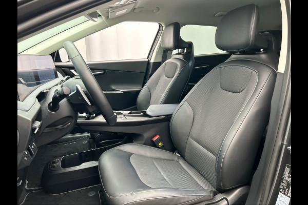 Kia Ev6 Air 58 kWh | Origineel NL | 1e Eigenaar | Trekhaak |Stoel/Stuur Verwarming | Adaptieve Cruise/Control | Camera | Carplay |