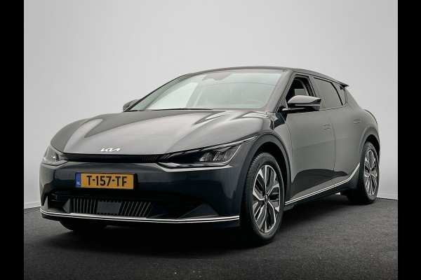 Kia Ev6 Air 58 kWh | Origineel NL | 1e Eigenaar | Trekhaak |Stoel/Stuur Verwarming | Adaptieve Cruise/Control | Camera | Carplay |