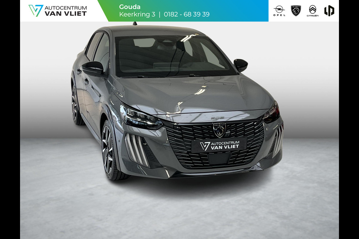 Peugeot 208 1.2 Hybrid 110 e-DCS6 GT Vision en navigation pack, Drive assist plus pack, Gris Selenium metaallak.