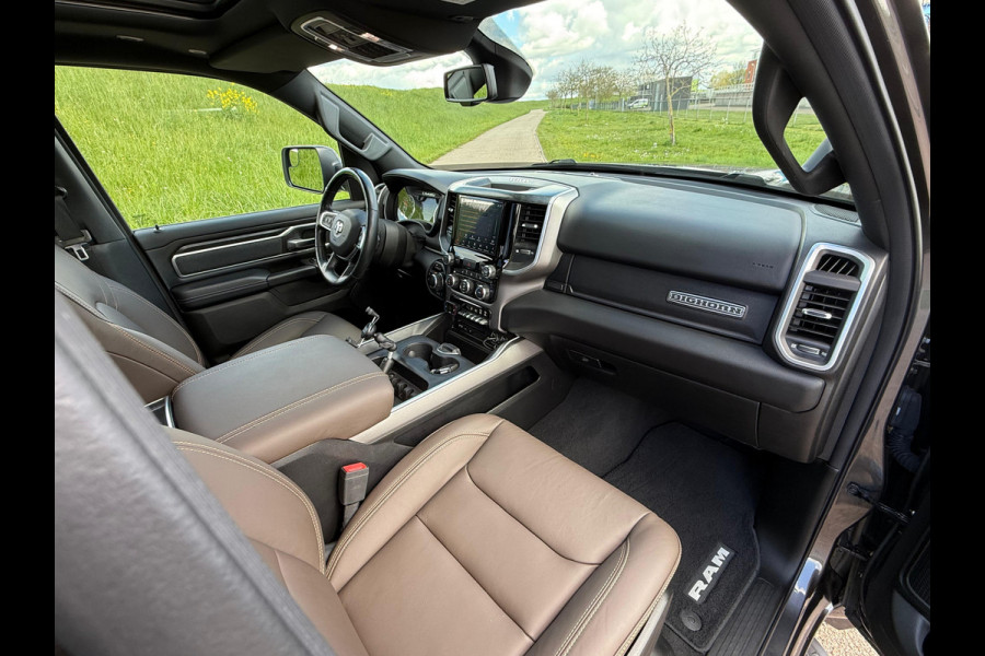 Dodge Ram 1500 5.7 HEMI V8 4x4 Crew Cab Big Horn CUSTOM COPPER WIDEBODY | 4-PLAY WHEELS 22” | PANO | ALPINE | CUSTOM LEATHER