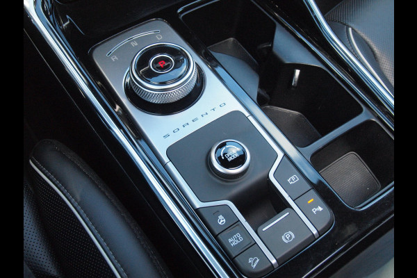 Kia Sorento 1.6 T-GDI Hybrid 2WD ExecutiveLine 7p. | Trekhaak | Panoramadak | Camera | BOSE | NL-Auto |