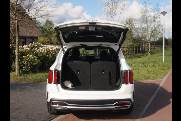 Kia Sorento 1.6 T-GDI Hybrid 2WD ExecutiveLine 7p. | Trekhaak | Panoramadak | Camera | BOSE | NL-Auto |