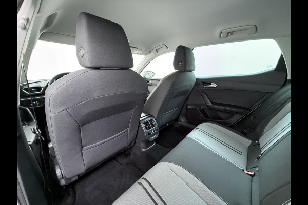 Seat Leon T 111pk Adap.Cruise Camera Lmv 19" Apple Carplay Android Stoel+Stuurverwarming Pdc Navi* Ecc Business Isofix DAB Led Front Assist Keyless-Go