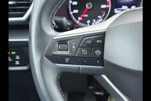 Seat Leon T 111pk Adap.Cruise Camera Lmv 19" Apple Carplay Android Stoel+Stuurverwarming Pdc Navi* Ecc Business Isofix DAB Led Front Assist Keyless-Go