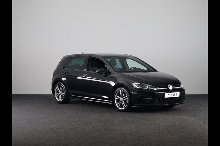 Volkswagen Golf 1.5 TSI Highline Business R 150 PK | Automaat (DSG) | Navigatie | Camera | Digitaal dashboard