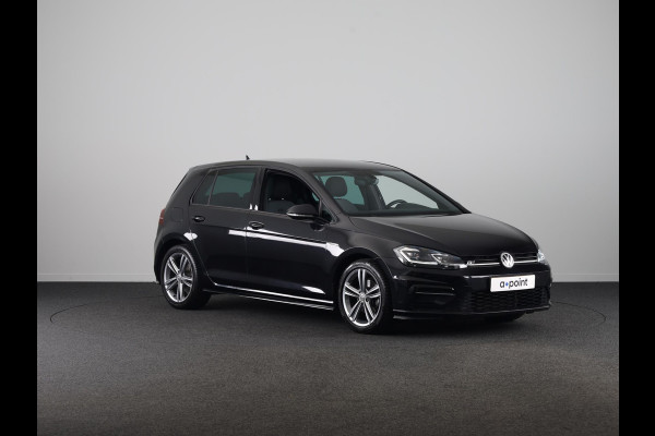 Volkswagen Golf 1.5 TSI Highline Business R 150 PK | Automaat (DSG) | Navigatie | Camera | Digitaal dashboard