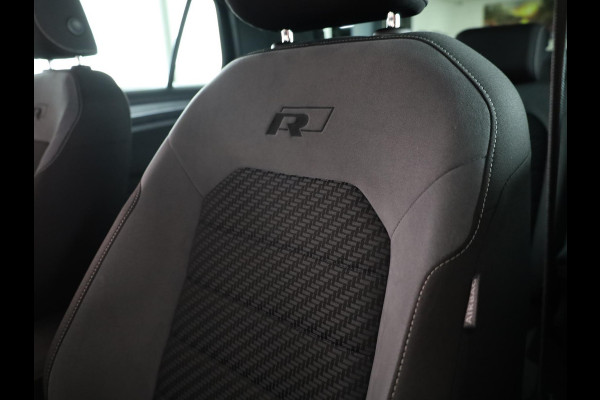 Volkswagen Golf 1.5 TSI Highline Business R 150 PK | Automaat (DSG) | Navigatie | Camera | Digitaal dashboard