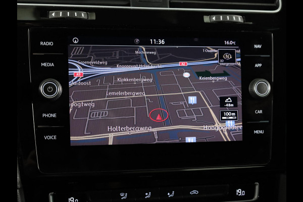 Volkswagen Golf 1.5 TSI Highline Business R 150 PK | Automaat (DSG) | Navigatie | Camera | Digitaal dashboard