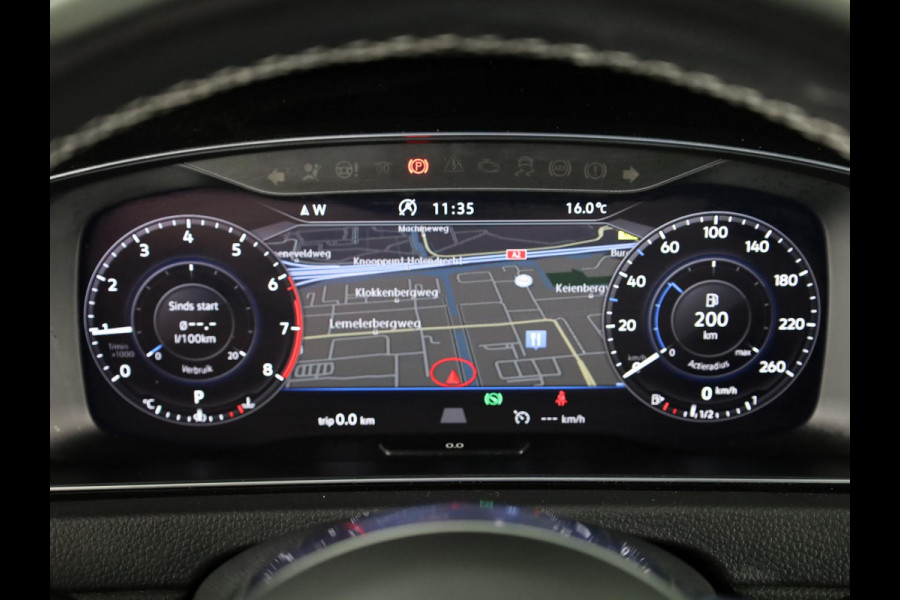Volkswagen Golf 1.5 TSI Highline Business R 150 PK | Automaat (DSG) | Navigatie | Camera | Digitaal dashboard