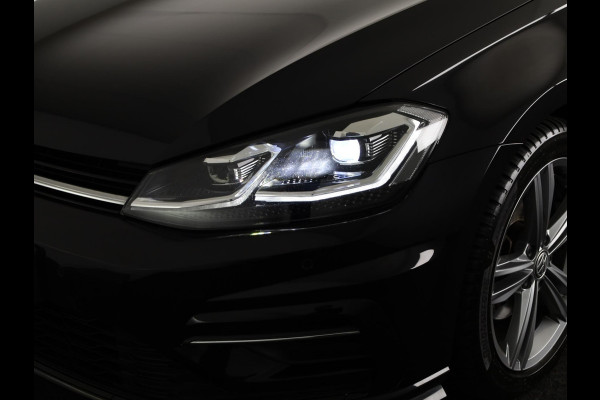 Volkswagen Golf 1.5 TSI Highline Business R 150 PK | Automaat (DSG) | Navigatie | Camera | Digitaal dashboard