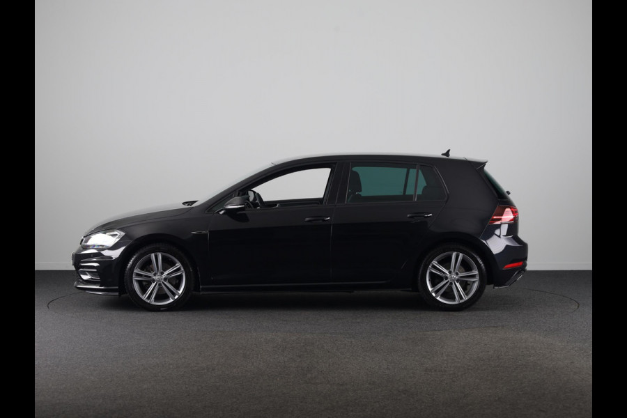 Volkswagen Golf 1.5 TSI Highline Business R 150 PK | Automaat (DSG) | Navigatie | Camera | Digitaal dashboard