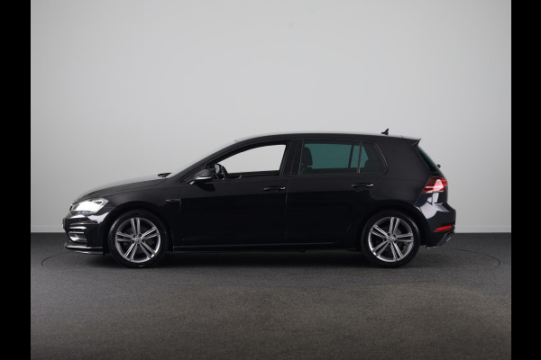 Volkswagen Golf 1.5 TSI Highline Business R 150 PK | Automaat (DSG) | Navigatie | Camera | Digitaal dashboard