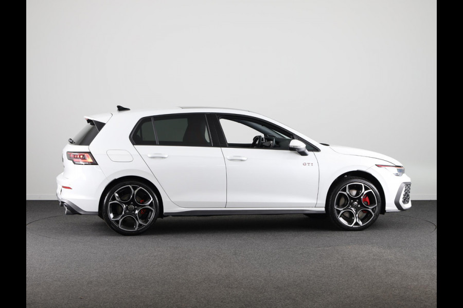 Volkswagen Golf GTI 2.0 195 kW / 265 pk TSI Hatchback 7 versn. DSG | Verlengde garantie | Panorama dak | Head up Display | Harman Kardon |